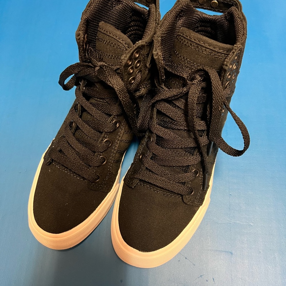 Supra Skytop D Black/White SW98000 Women‘s sz 5.5